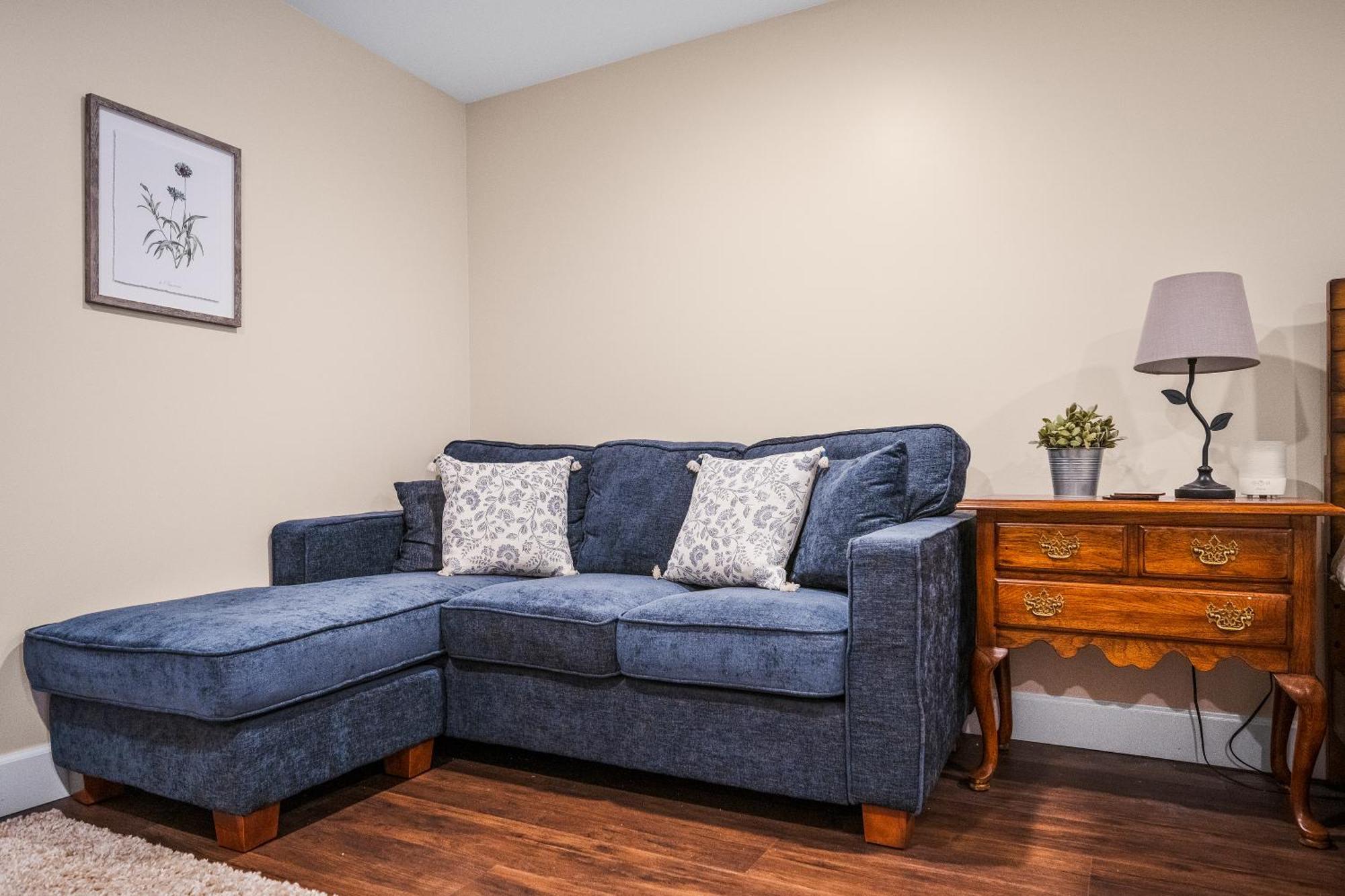 Country Cottage Basement Apartment 海登 外观 照片